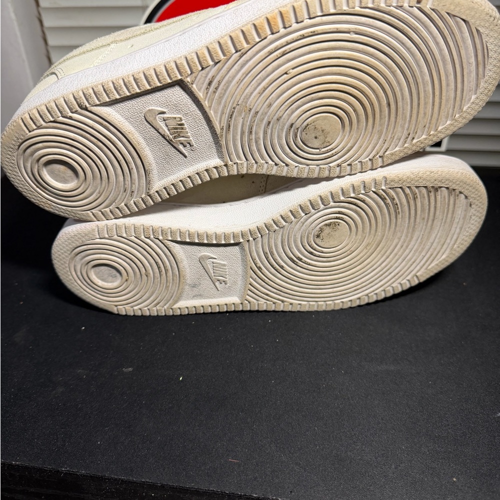 Nike Court Vision Cream Low-Top Sneakers Women’s Size 8 - Picture 8 of 8